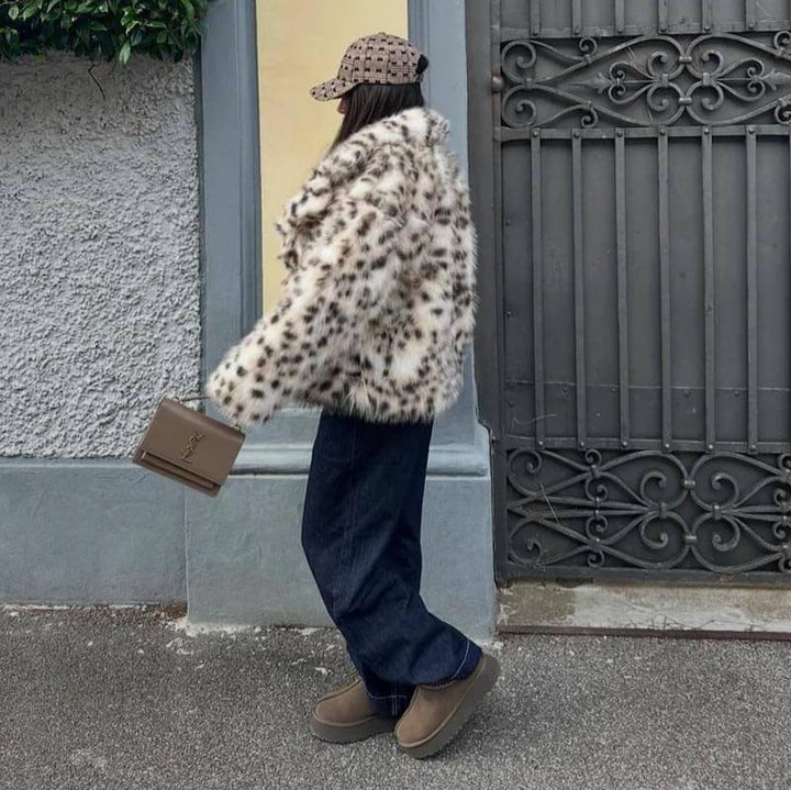 Leoparden-Damenjacke aus Kunstfell: Stilvoller Begleiter für jeden Look